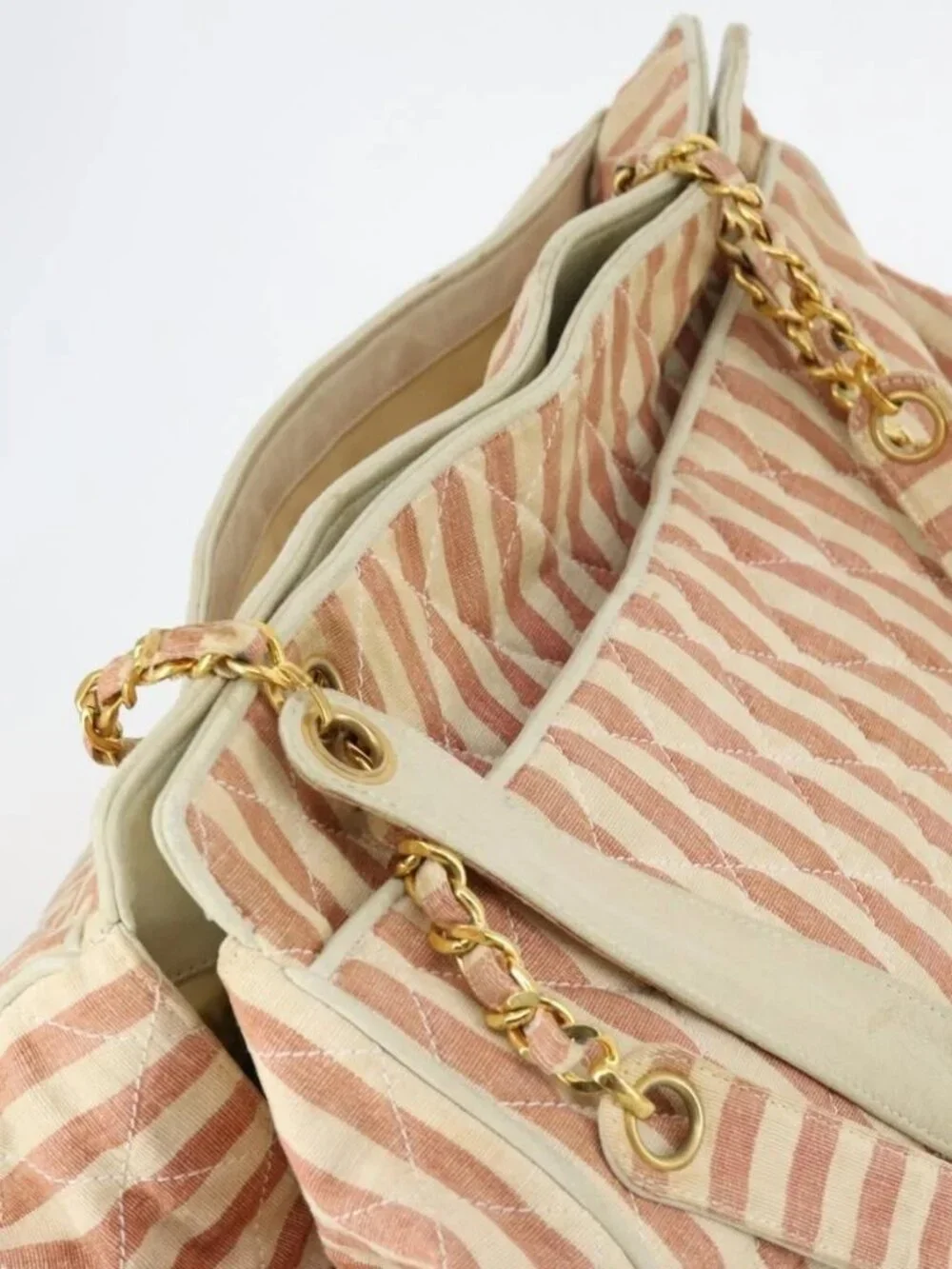 CHANEL Matelasse Tote Bag Canvas Red Gold CC Auth 142751
